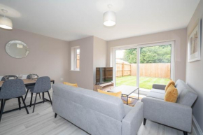 Cosy 3 Bedroom Home in Birmingham with Garden